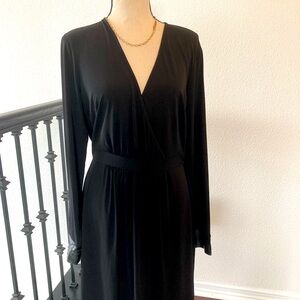 Laundry Black V-Neck Dress. Gorgeous for work or date night.